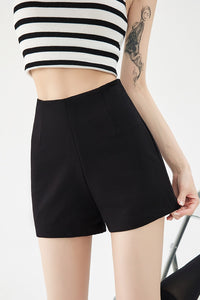 High-Waisted Velvet Casual Shorts – Figure-Flattering Fit for Effortless Style