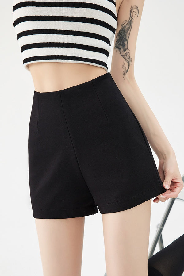 High-Waisted Velvet Casual Shorts – Figure-Flattering Fit for Effortless Style