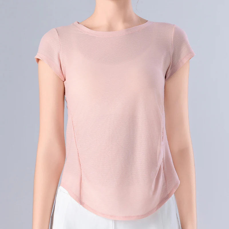 Quick-Dry Yoga Top with Breathable Back Panel – Lightweight & Stylish Activewear
