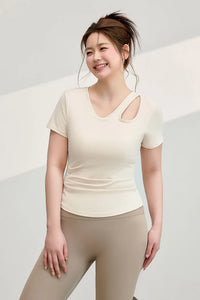 Women’s Plus Size Yoga T-Shirt – Built-In Chest Pad, Flattering Fit & Breathable Nylon