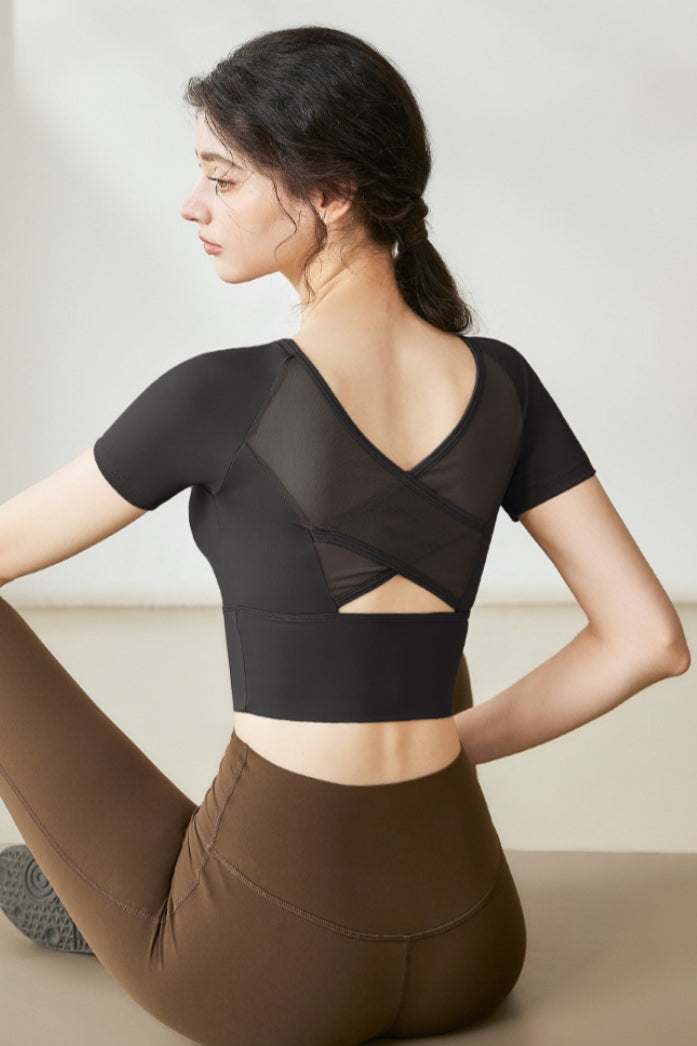 Women’s Short-Sleeve Mesh Cross-Back Workout Top – Breathable & Stylish Athletic Tee