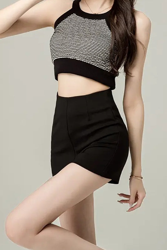 High-Waisted Velvet Casual Shorts – Figure-Flattering Fit for Effortless Style