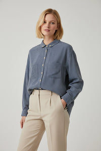 Loose-Fitting Blue Striped Shirt