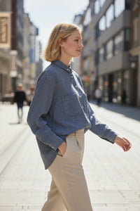 Loose-Fitting Blue Striped Shirt
