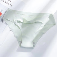 Seamless Ice Silk Cooling Underwear – High-Stretch & Antibacterial Panties for Ultimate Comfort