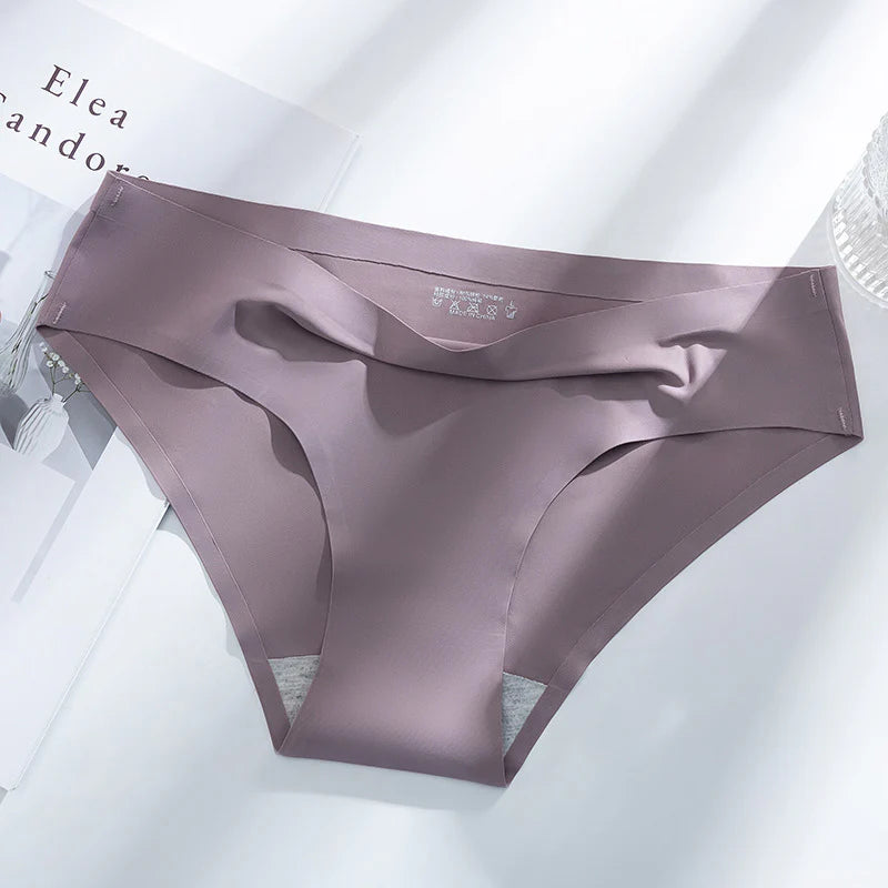 Seamless Ice Silk Cooling Underwear – High-Stretch & Antibacterial Panties for Ultimate Comfort
