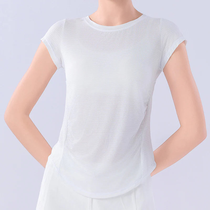 Quick-Dry Yoga Top with Breathable Back Panel – Lightweight & Stylish Activewear
