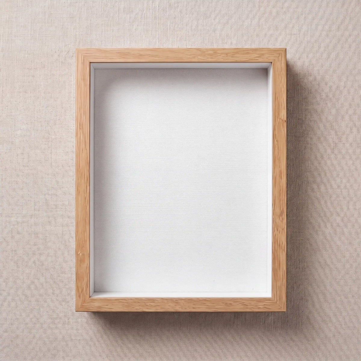 Frame dimensions and display details for the shadow box